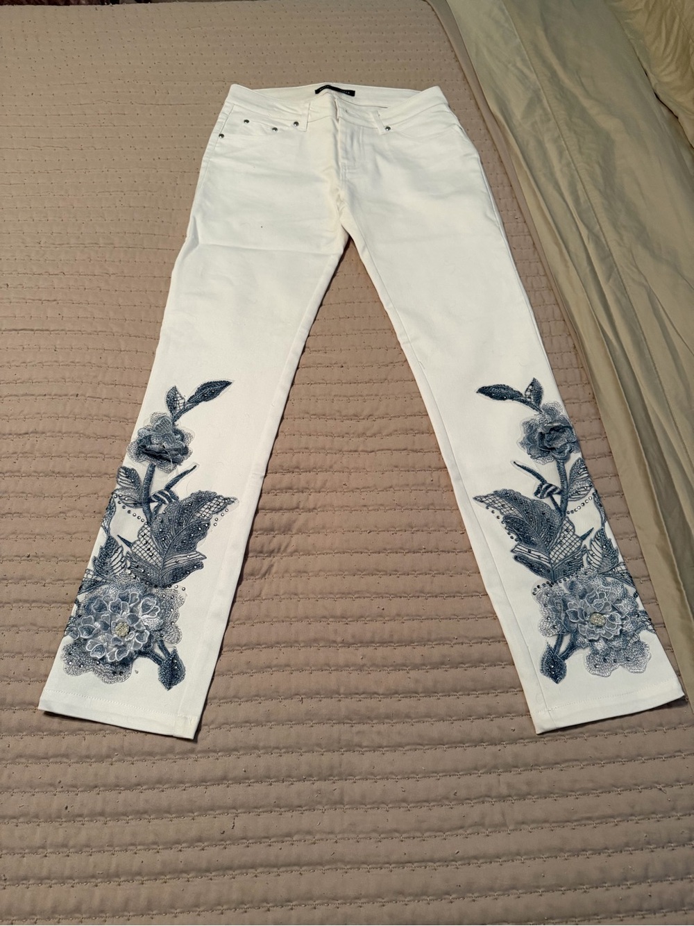 Boston Proper White Jeans with Blue Floral Embroidery